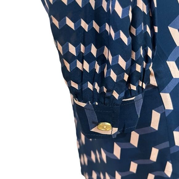 Elegant Blue Patterned Dress - Picture 8 of 14